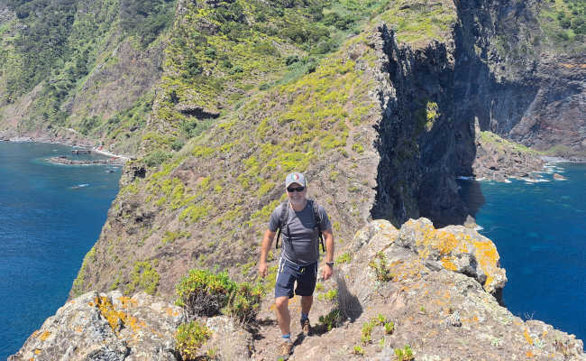 Wanderung auf dem Felsgrat